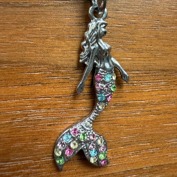 Mermaid Pendant Necklace with Multicolor Crystals and Adjustable length - Picture 4 of 8
